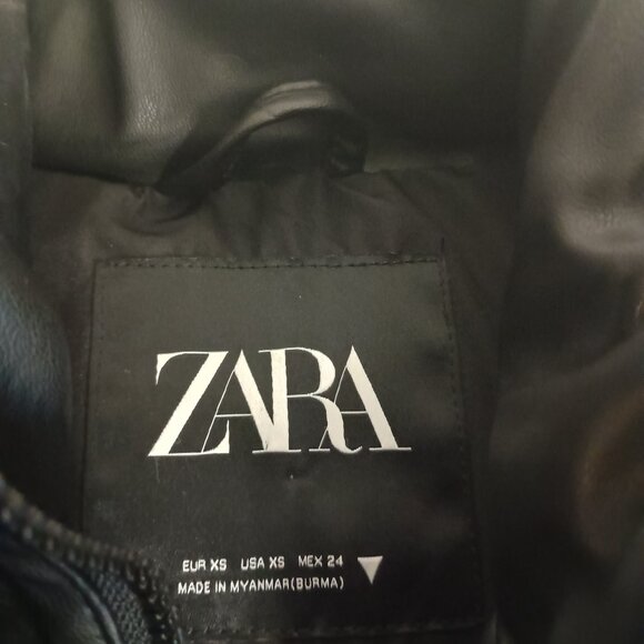 ZARA Gorpcore Black Faux Leather Crop Puffer Vest Women’s XS Streetwear EUC - Picture 8 of 15